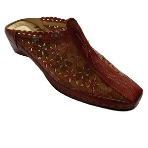 Pikolinos Romana Red/ Green Daisy Leather Spanish Design Mules. Size 7.5-8